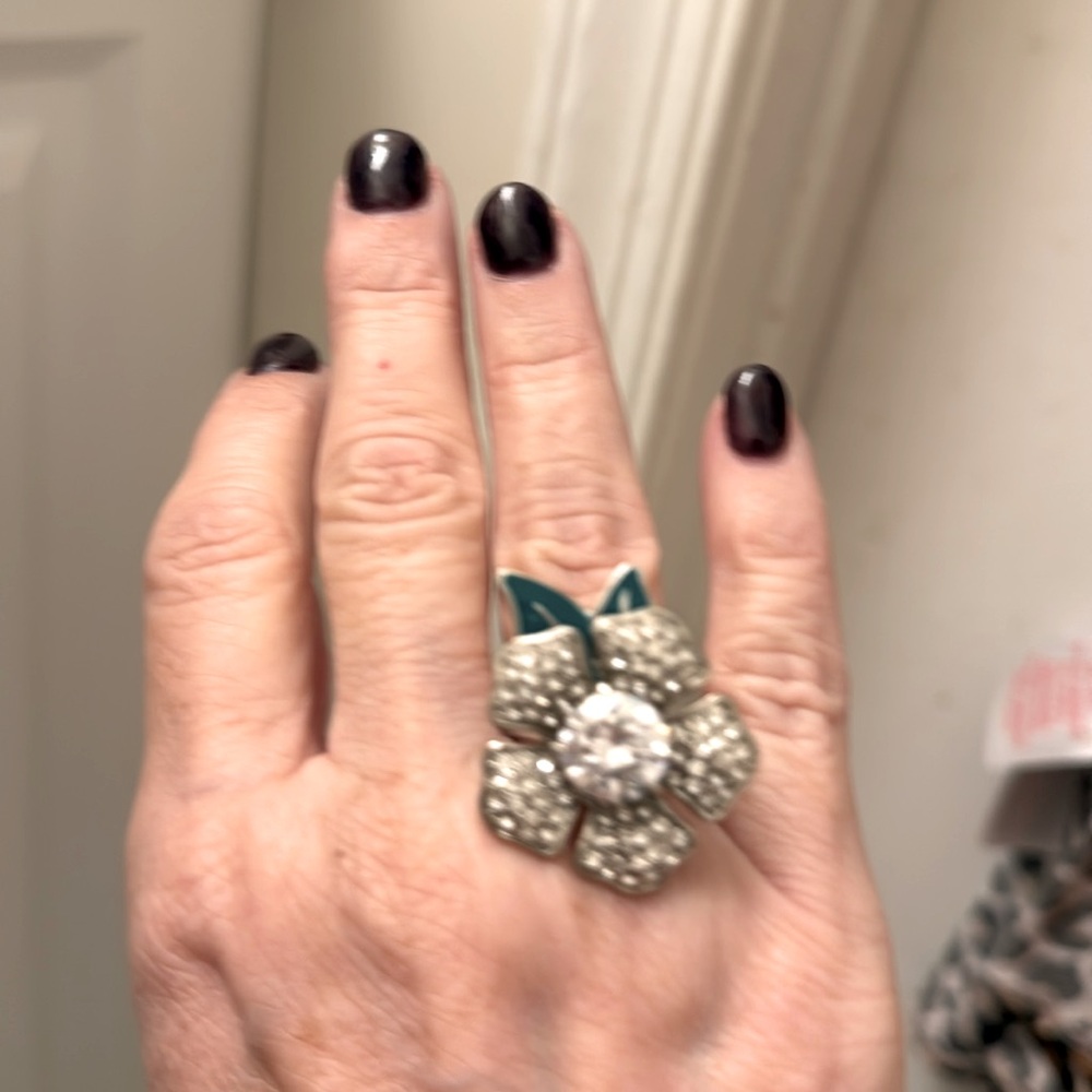 NWT Juicy Couture Silver Pave Flower Ring